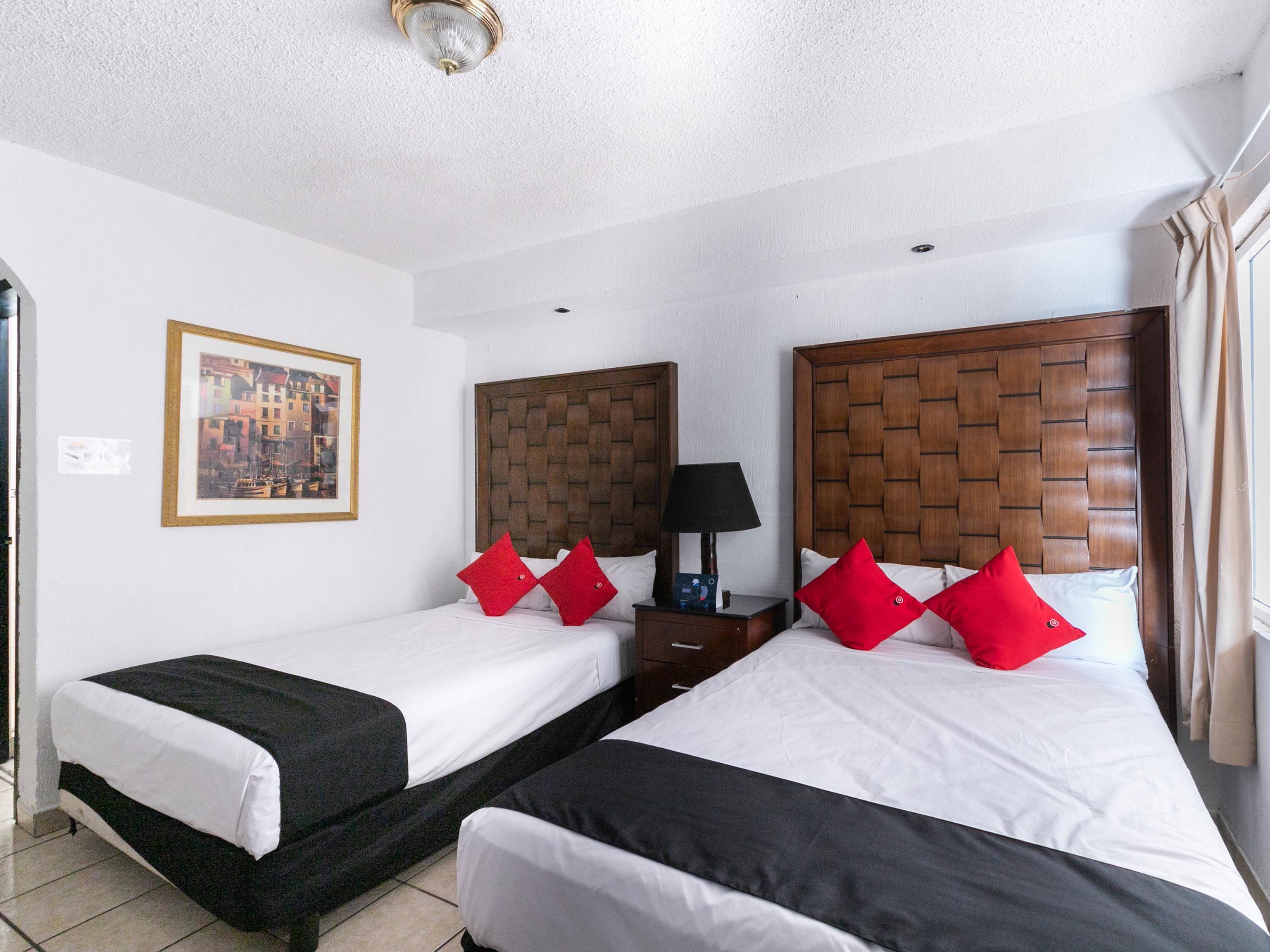 Capital O Zona Dorada Inn, Mazatlan Exterior photo